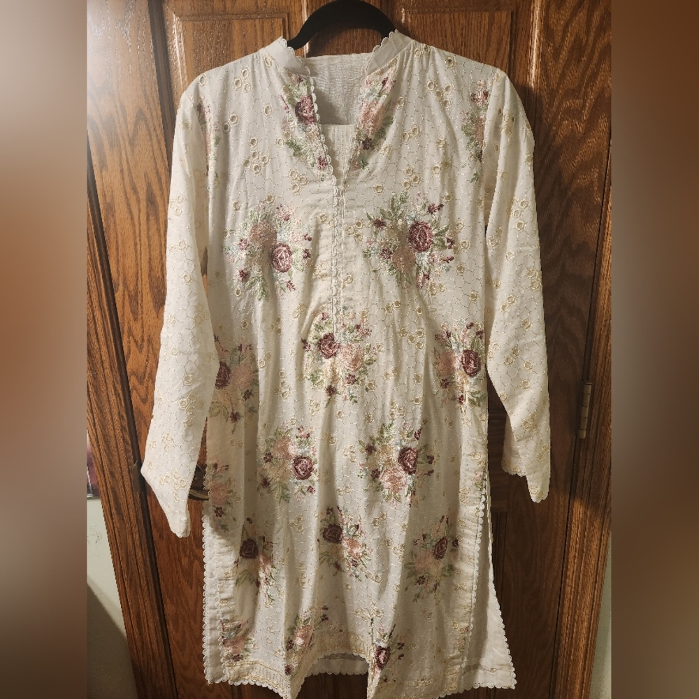 Zara Shah Jahan 3 PIECE SUIT - Picture 3 of 11